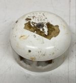 Vanha pyöreä pintajakorasia halkaisija 5,6 cm