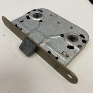 Boda 414 välioven lukkorunko ruskea etulevy - purkukolmio.fi