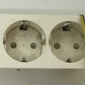 Pistorasia ja katkaisija 23405