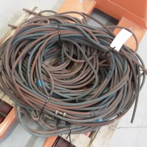 Käytettyä kaasuletkua erä