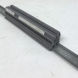 Erä riviliittimiä KemaKeur M4/6_5116 4mm2 kiskossa