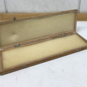 Puinen pehmustettu säilytyslaatikko