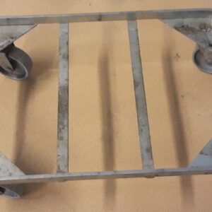 Laatikon kuljetusteline kääntyvillä pyörillä 43*29 cm