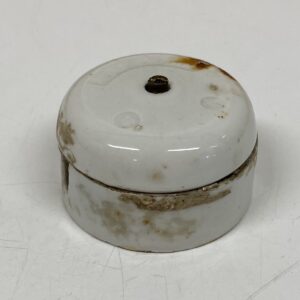 Vanha pyöreä pintajakorasia porsliinia halkaisija 5,5 cm