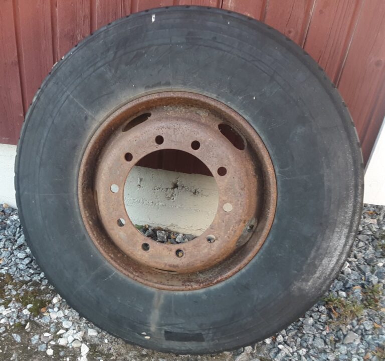 Traktorin perävaunun rengas 12R22.5