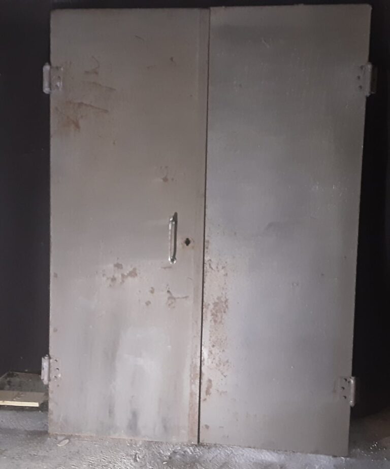 Metallinen pariovi 200x143 cm