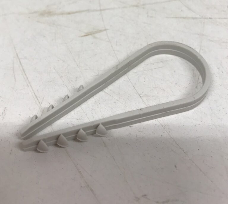 Wurth johtokiinnitystarvike 40 kpl:een pussi