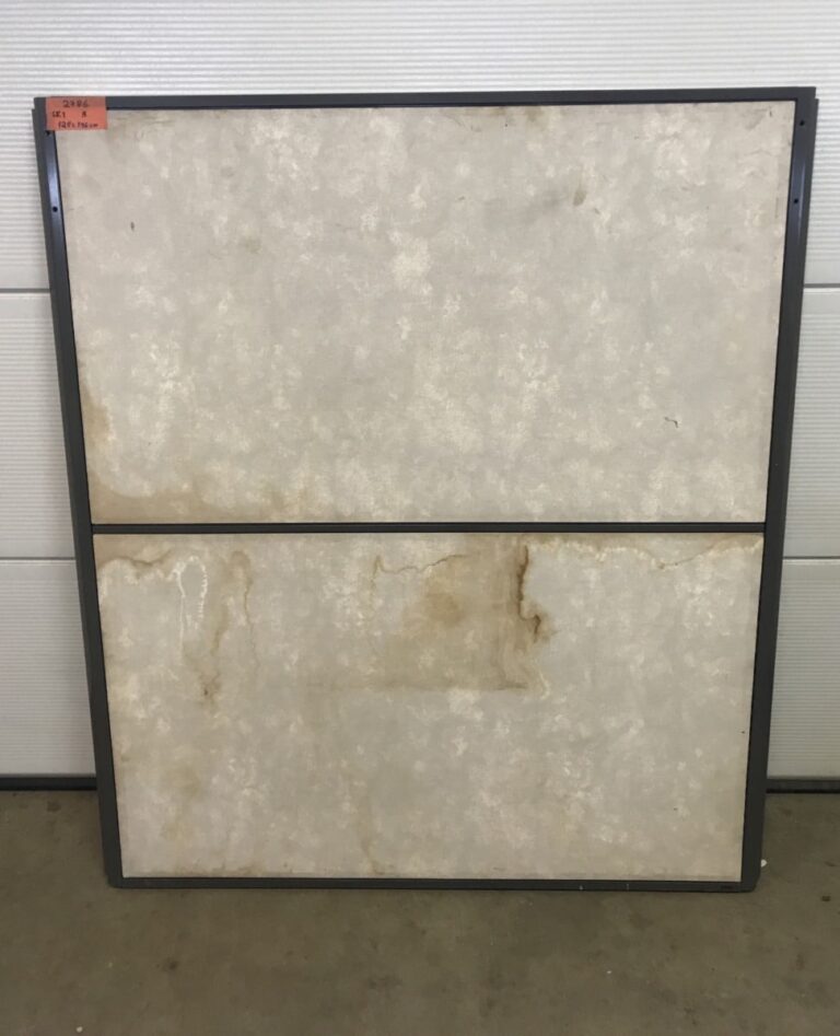 Harmaa NKR metallirunkoinen sermi