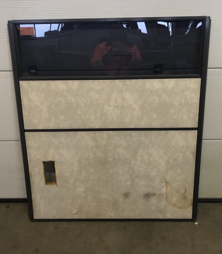 Harmaa NKR metallirunkoinen sermi