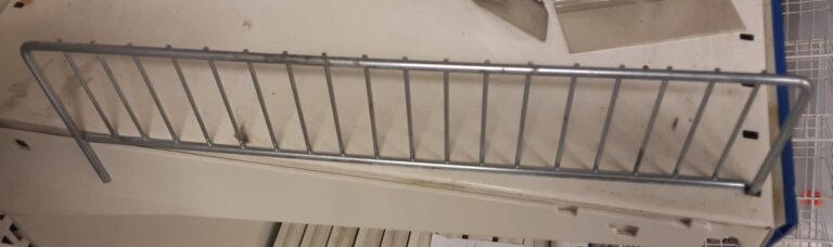 Hyllyn jakoreunus 38x8 cm