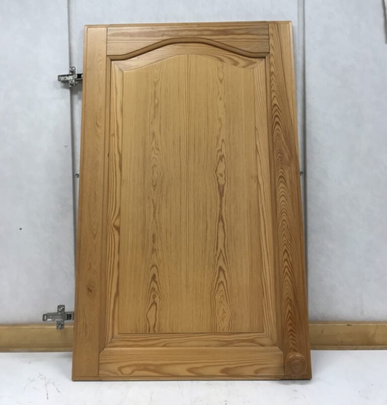 Kalusteovi vasenkätinen 50 cm * 79 cm