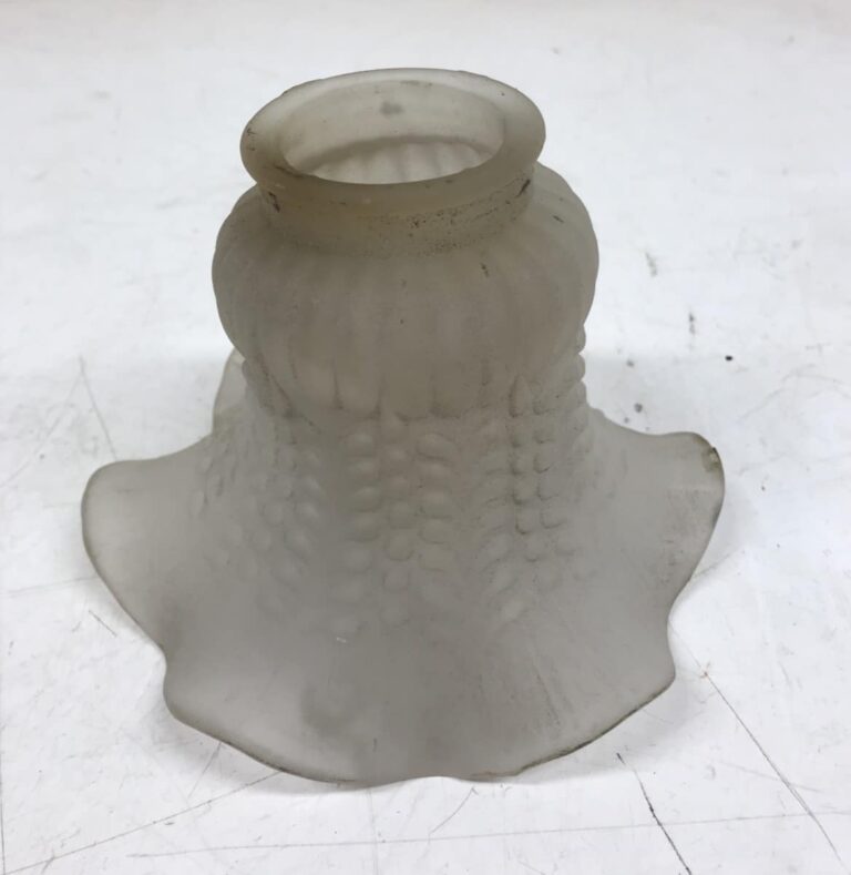 Sisustusvalaisimen lasikupu