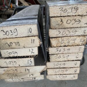 Harmaa lauta 9,5-15 cm leveää, pituus 79-130 cm