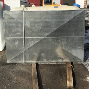 öljysäiliö 2,0 m3 turva-altaalla