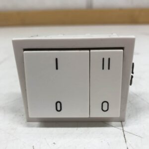 2-teho valintakytkin paneeliasenteinen