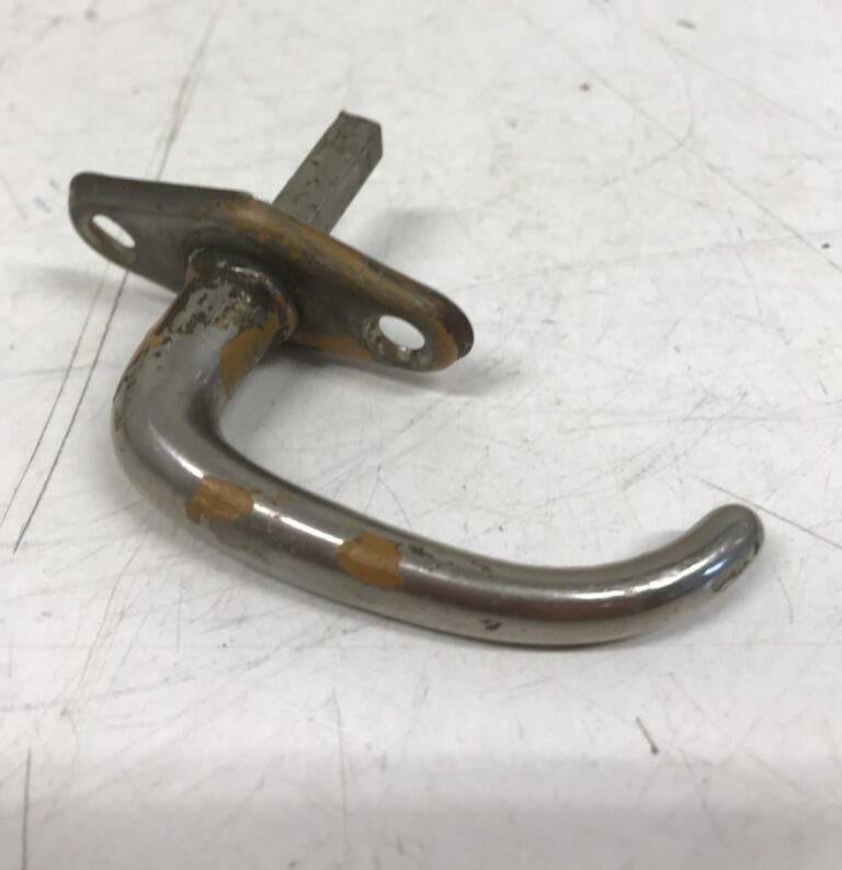 Pieni sarvimalli ikkunan väännin 7,5 cm helalla