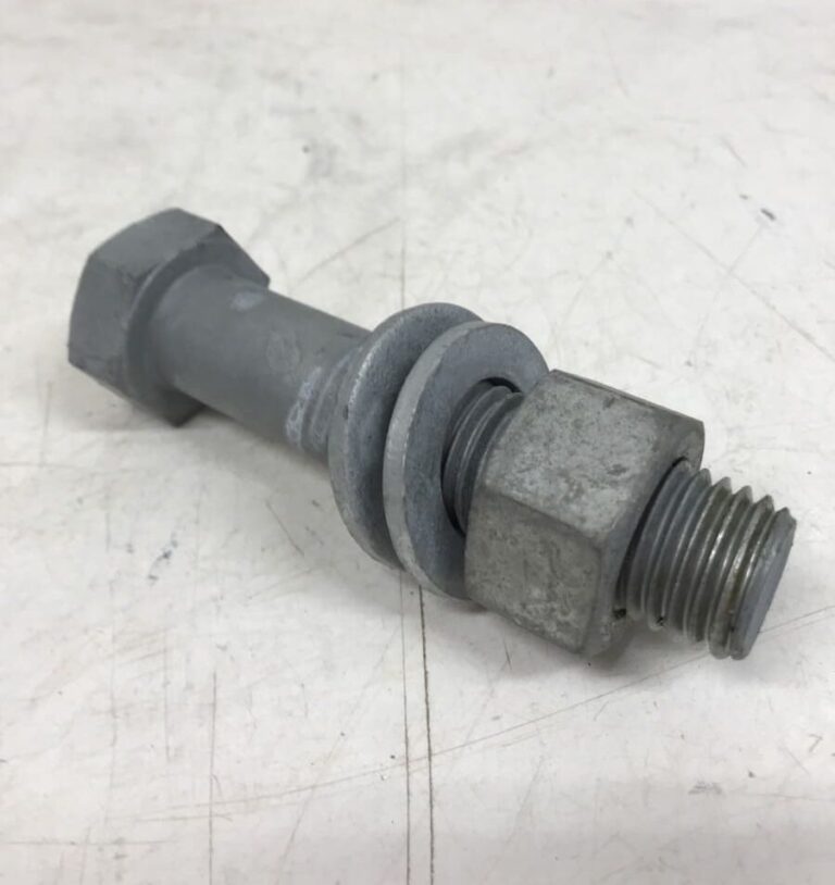 Pultti M24 * 110 mm 8.8 mutterilla ja aluslevyillä