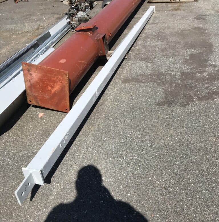 100 * 100 mm teräspalkki 5280 mm pitkä