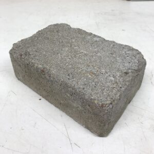 Pihakivi harmaa betoni 175 * 115 * 60 mm