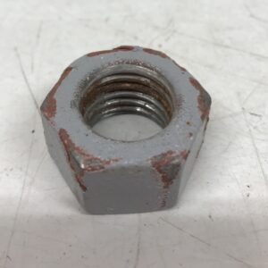 Käytetty mutteri M20 kuumasinkitty
