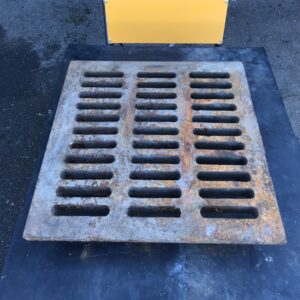 Sadevesikaivon neliskulmainen ritiläkansi 500*500