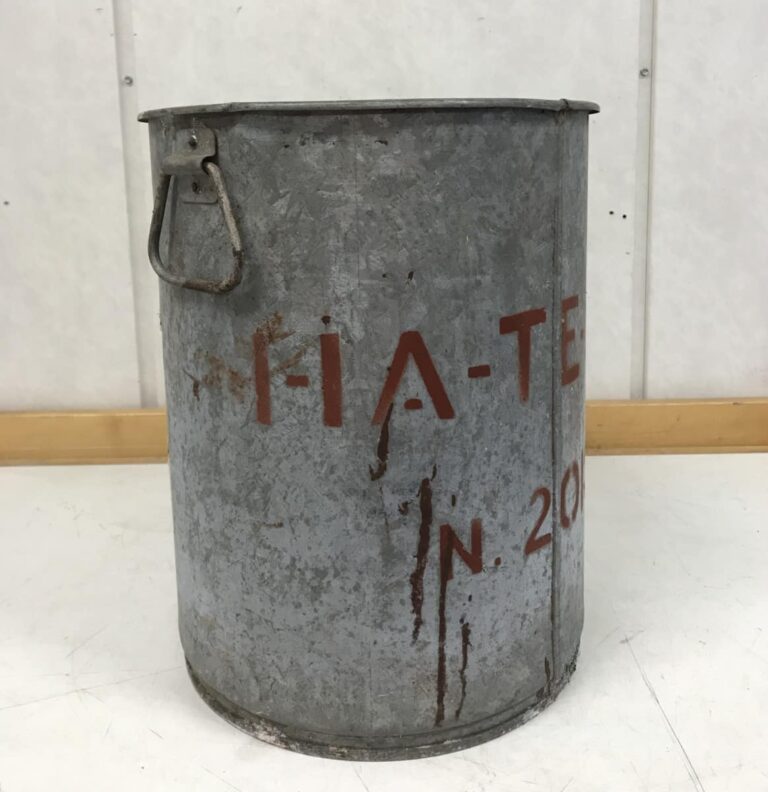 Vanha sinkkiämpäri 36 cm