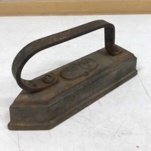 Vanha antiikki silitysrauta BMW P6