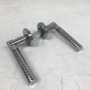 Oven kromattu painikepari