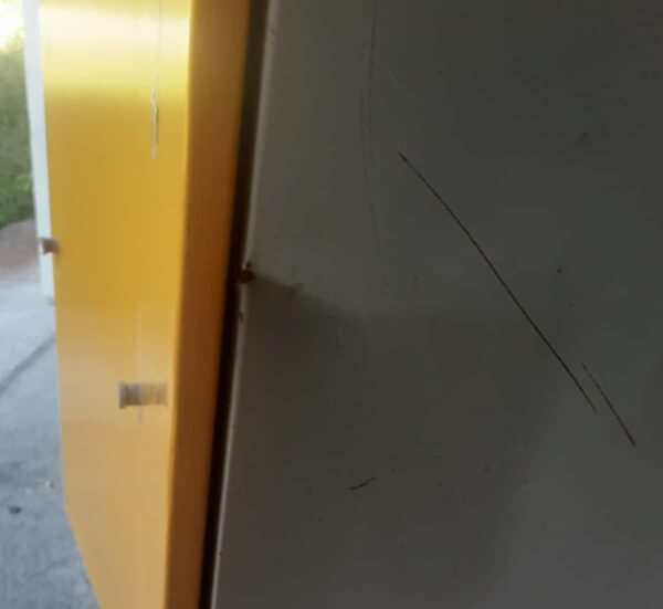 Pukukaappi metallinen 2 ovea leveys 90 cm
