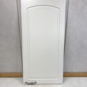 Holvi kalusteovi vetimellä