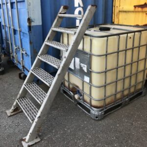 Metalliset portaat 175 cm