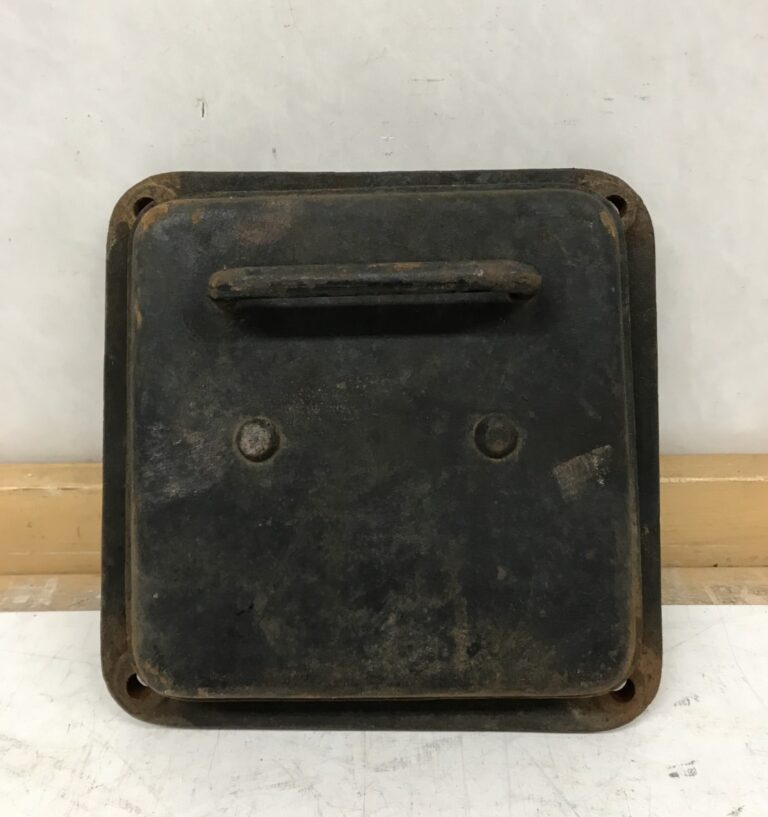 Nuohousluukku kehyksellä 21 cm * 21 cm
