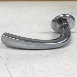 Oven kromattu painike