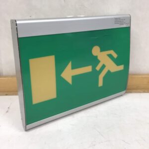 Hätäuloskäynnin opasvalo - Purkukolmio.fi