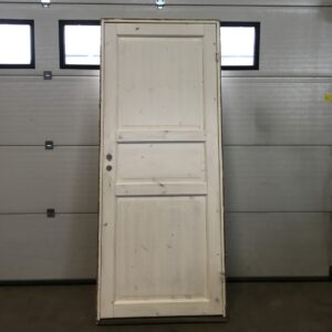 Puinen väliovi karmeilla - Purkukolmio.fi