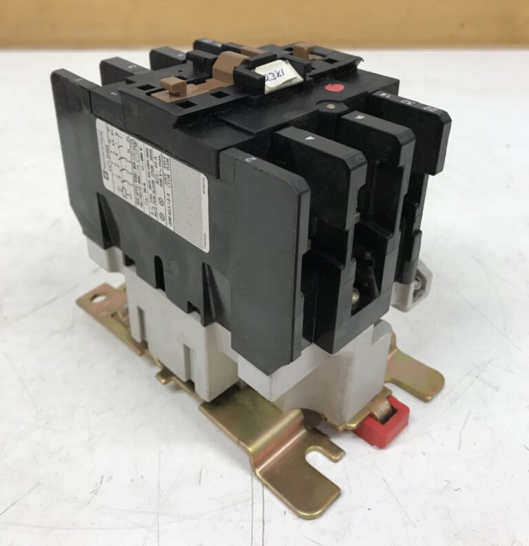 Kontaktori Telemecanique LC1-D403 - Purkukolmio.fi