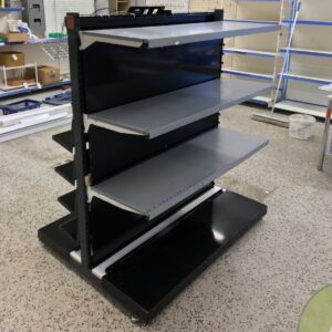 Kaksipuoleinen myymälähylly - purkukolmio.fi