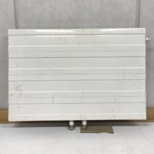 Vesikiertopatteri 60 cm × 40 cm alapuolisilla liitännöillä - Purkukolmio.fi