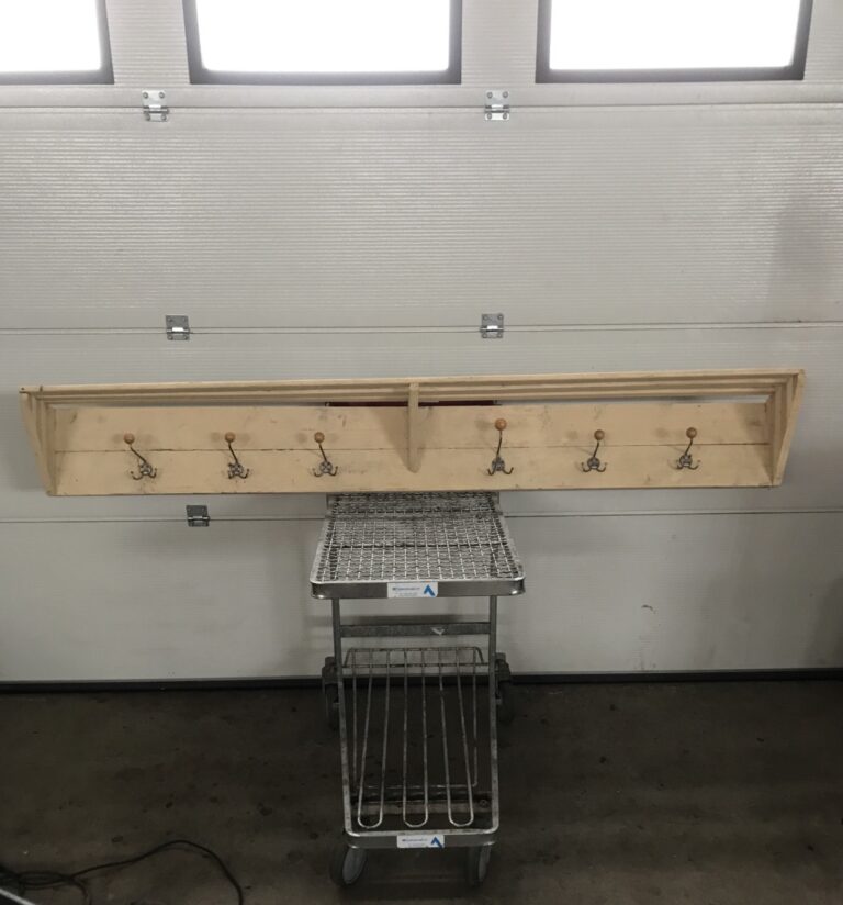 Seinänaulakko leveys 190 cm - Purkukolmio.fi