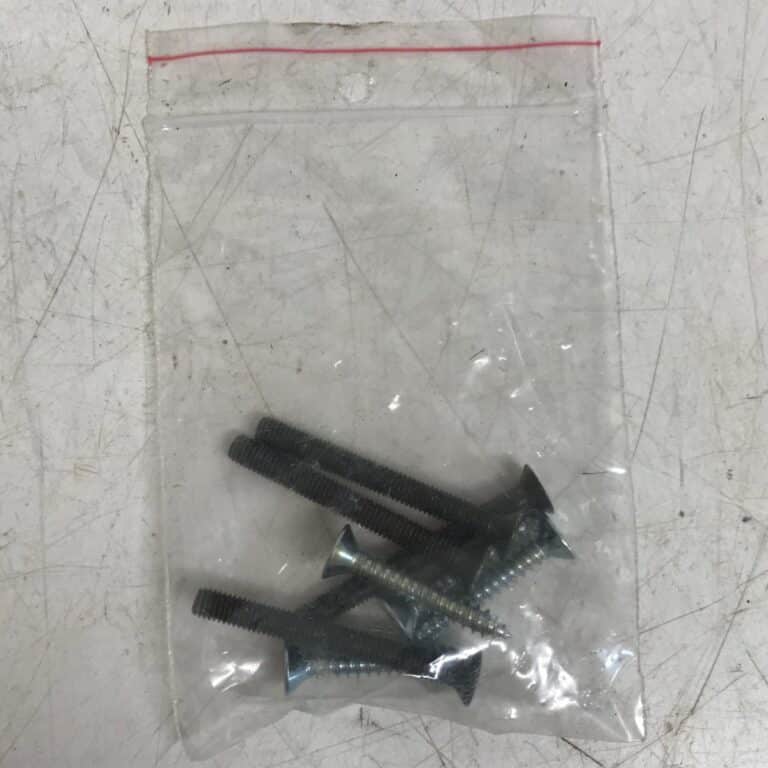 Senkkikannalla ruuvipussi (4kpl M5x45mm ja 4kpl 4,7x30mm) - Purkukolmio.fi