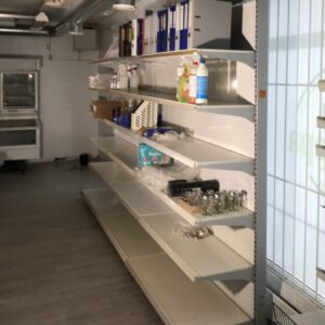 Myymälähylly 364 x 245 cm - Purkukolmio.fi