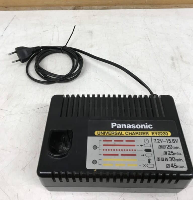 Panasonic akkulaturi EY0230 7.2V-15.6V - Purkukolmio.fi