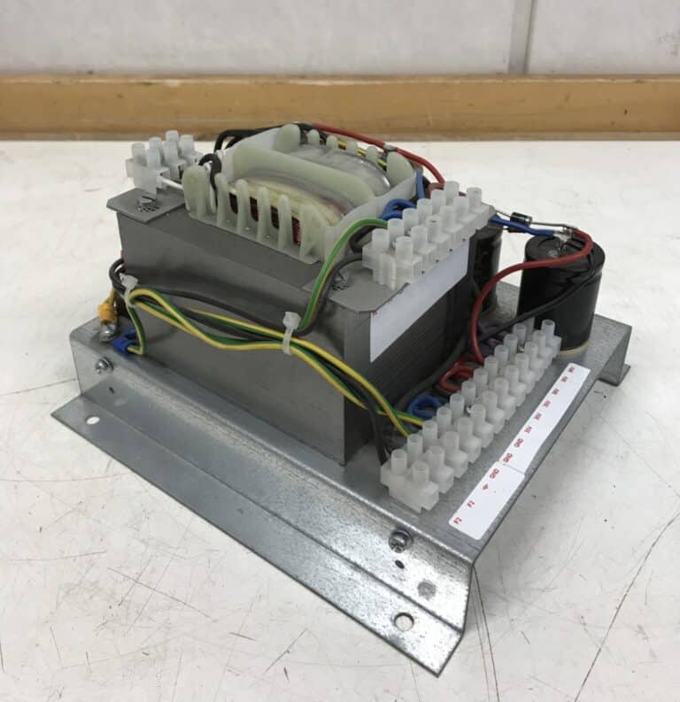 Muuntajapaketti Intertrafo Oy 230V-250V/35-36V DC ja 50 V DC - Purkukolmio.fi
