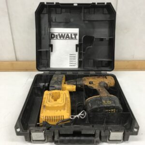 Dewalt 18V akkuporakonepaketti varaosiksi - Purkukolmio.fi