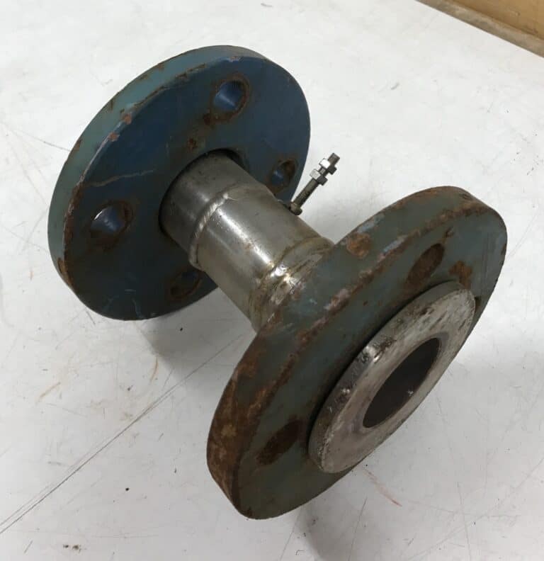 Ruostumaton liitäntäputki irtolaipoilla pituus 155 mm laipan Ø 150 mm - Purkukolmio.fi