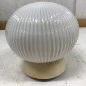 Vanha maitolasinen pallovalaisin urilla halkaisija 16 cm - Purkukolmio.fi