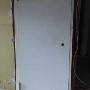 Vasenkätinen palo-ovi karmeilla - Purkukolmio.fi