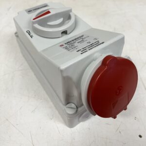 Voimavirtapistorasia 32A turvakytkimellä Mennekes 5108AD - Purkukolmio.fi