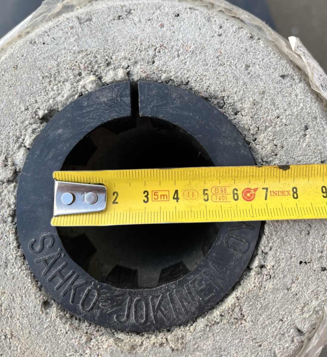 Pylv sjalusta Max 65 Mm Putkelle Pike Purkukolmio Oy