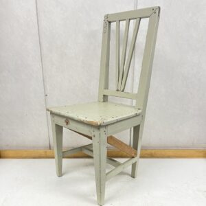 Vanha puutuoli - purkukolmio.fi